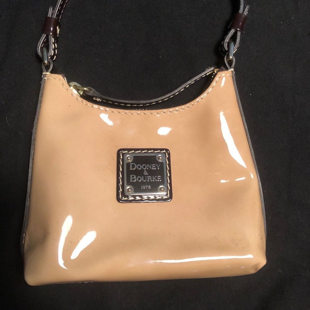 Dooney and Bourke like new!